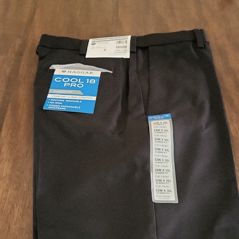 NWT Men's Haggar Cool PRO 18 Classic Fit Slacks,Black, 33W X 30 Inseam N…